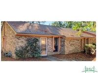 Building Photo - 422 Edgewater Rd