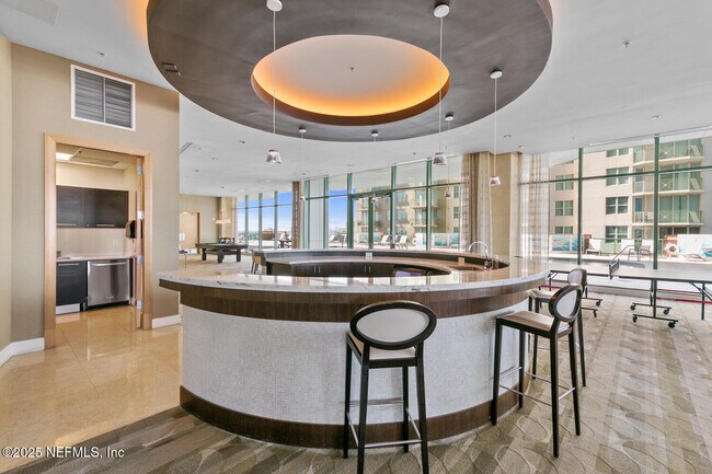 Building Photo - 1431 Riverplace Blvd