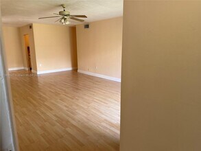 Building Photo - 9400 SW 77th St