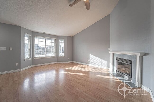 Building Photo - 15408 NE 90th St