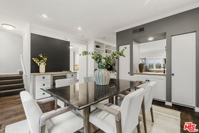 Building Photo - 830 17th St