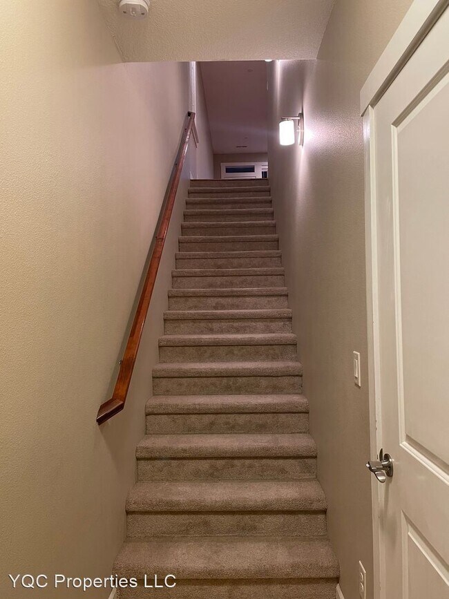 Building Photo - 4 br, 3 bath House - 4221 NW Sage Loop