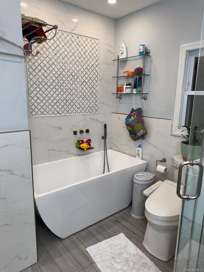 Building Photo - 48 Jefferson Rd