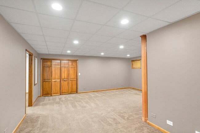 Building Photo - 4N550 School Rd