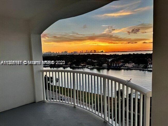 Building Photo - 5401 Collins Ave