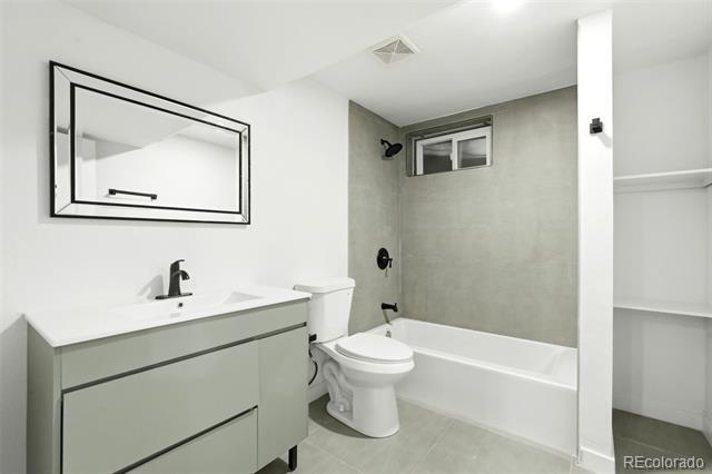 Building Photo - 6752 S Dahlia Ct