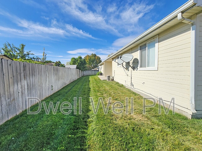 Building Photo - 226 N Grant St