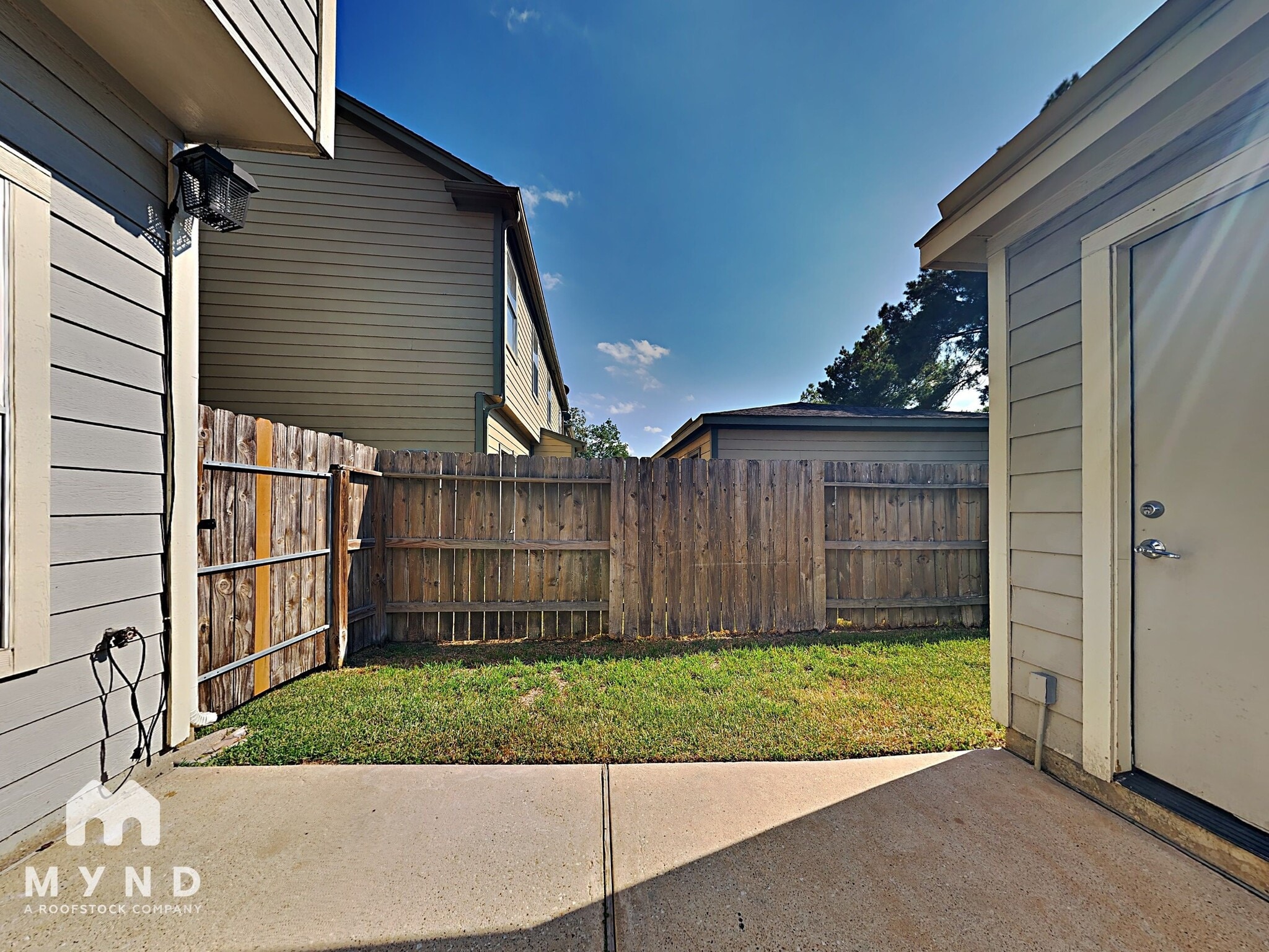 Building Photo - 23613 Twisting Falls Dr