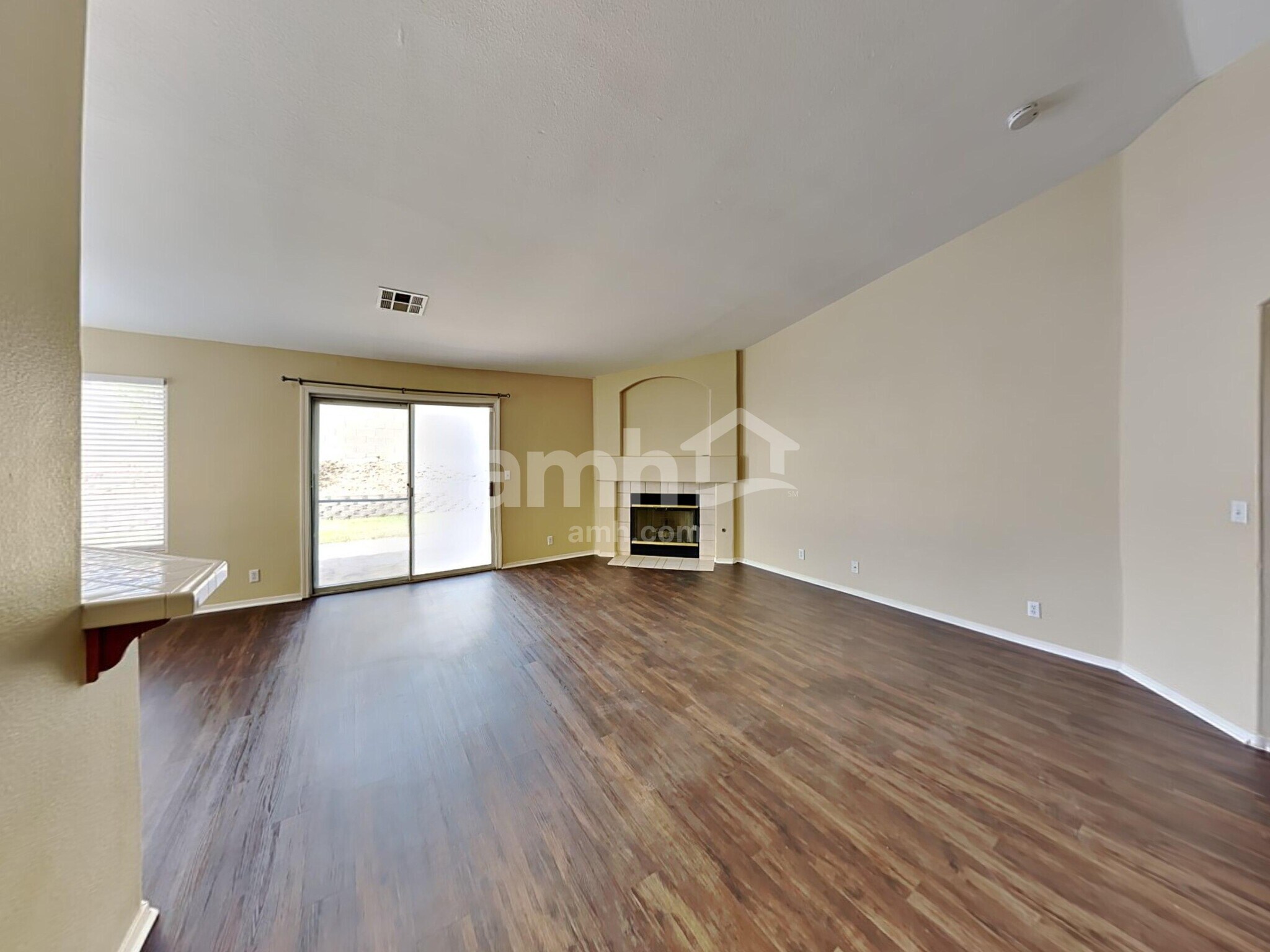 Building Photo - 1023 Companion Way