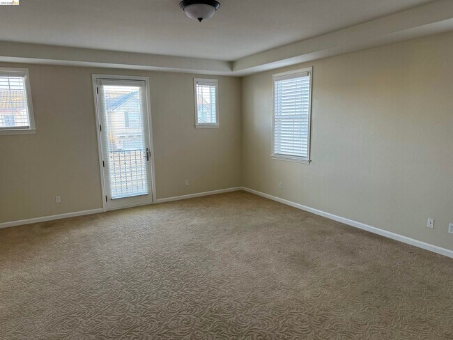 Building Photo - 5107 Fern Ridge Cir