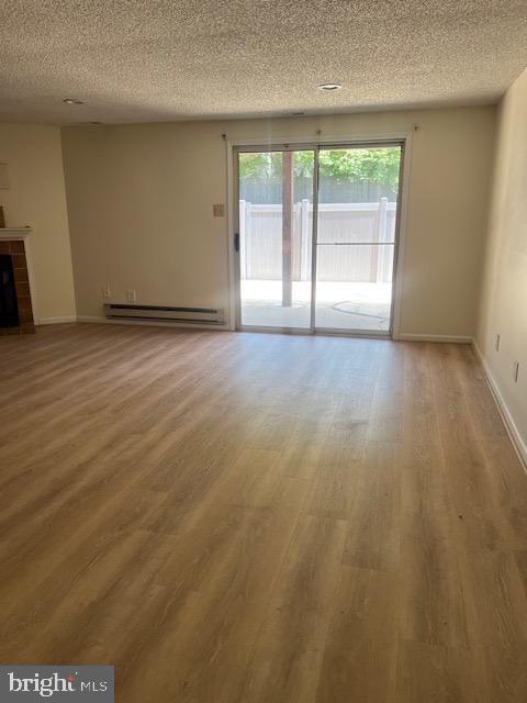 Building Photo - 20 Lantern Ln