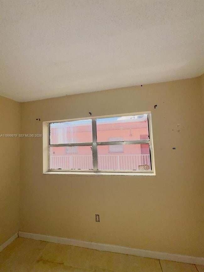 Building Photo - 19841 SW 114th Ave