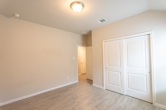 Building Photo - 388 Kendall Crest Dr