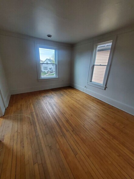 Building Photo - 2327 S 15th St