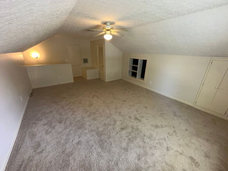Building Photo - 1409 Aaronwood Dr