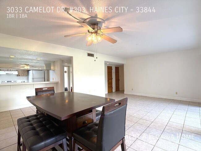 Building Photo - 3033 Camelot Dr
