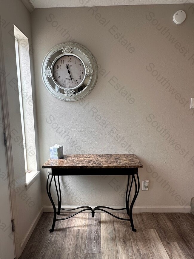 Building Photo - Spacious 2 story condo.