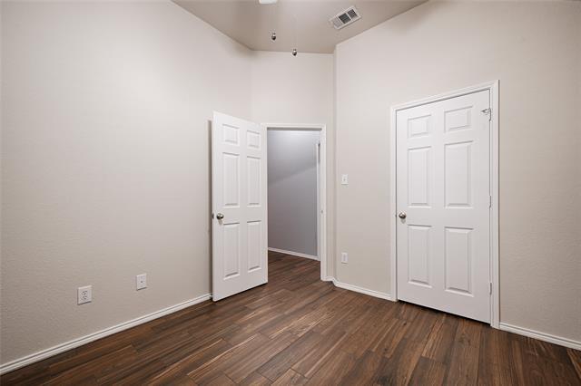 Building Photo - 12519 Hawk Creek Dr
