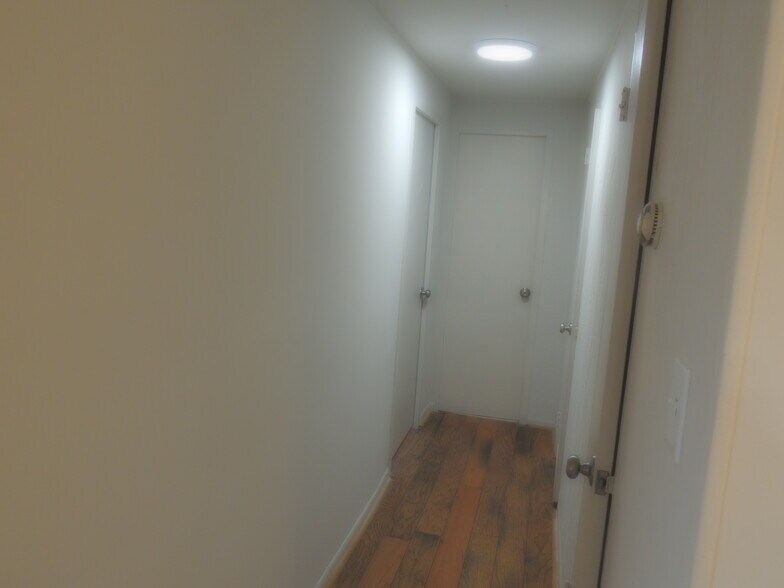 Building Photo - 4600 Duke St