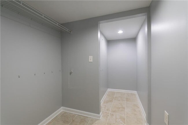 Building Photo - 1317 Witham Dr