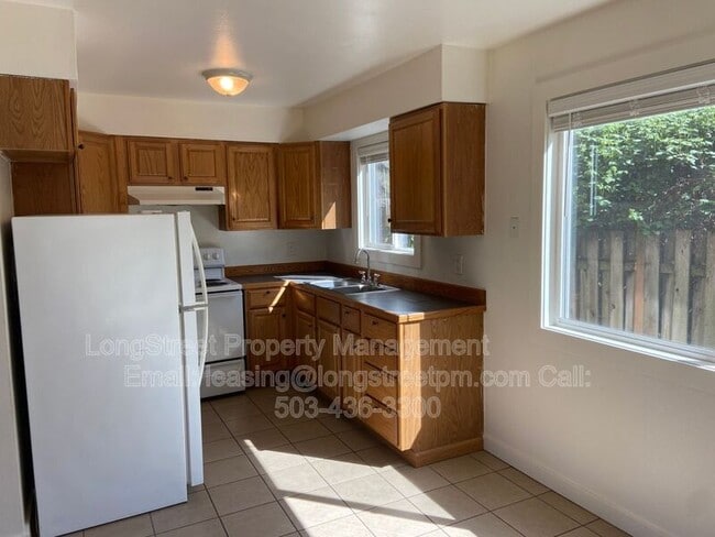 Building Photo - 11380 SW Greenburg Rd