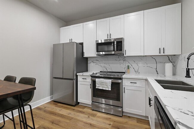 Building Photo - 2406 Truxillo St