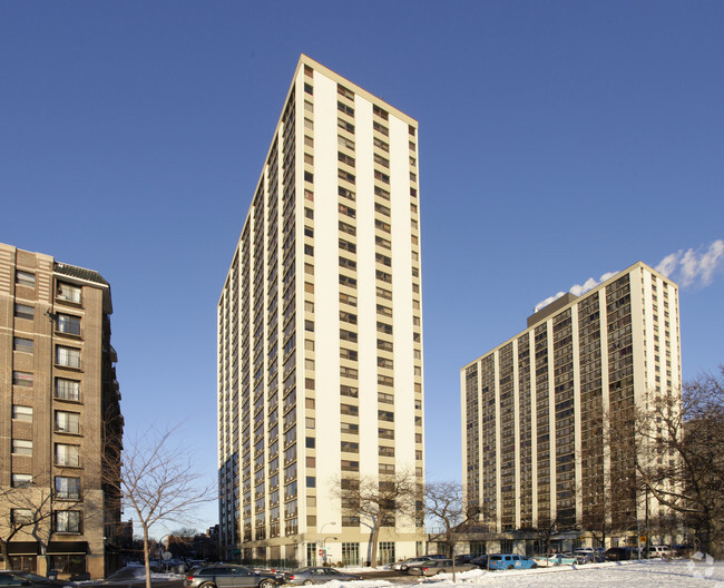 Primary Photo - Lake View Towers