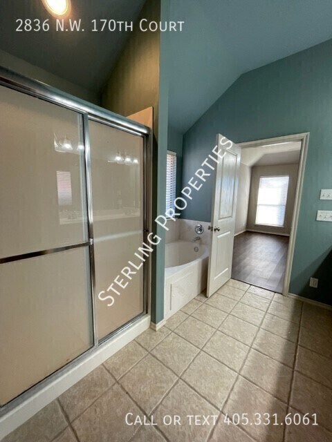 Building Photo - 2836 NW 170th Ct