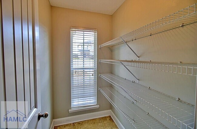 Building Photo - 112 Oak Harvest Ridge