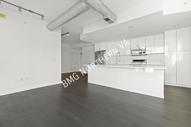 Building Photo - 3409 Wilson Blvd