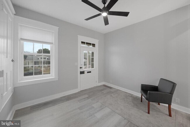 Building Photo - 1530 New Holland Rd