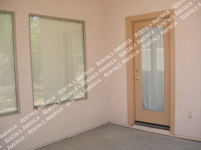 Building Photo - 17463 W Rock Wren Ct