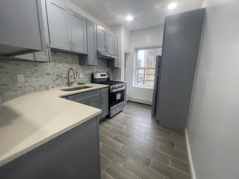 Building Photo - 213 Martin Luther King Jr Dr