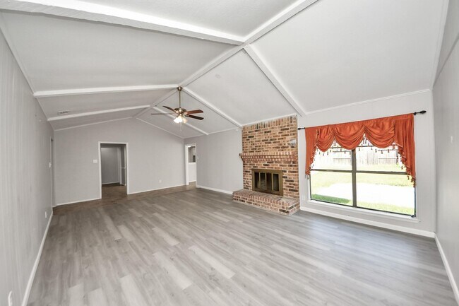 Building Photo - 7303 Foxwick Ln