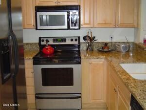 Building Photo - 9708 E Vía Linda