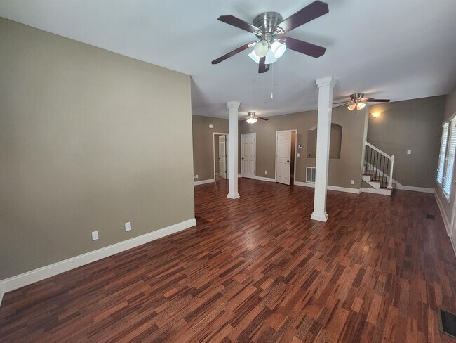 Building Photo - 137 Strickland Ave