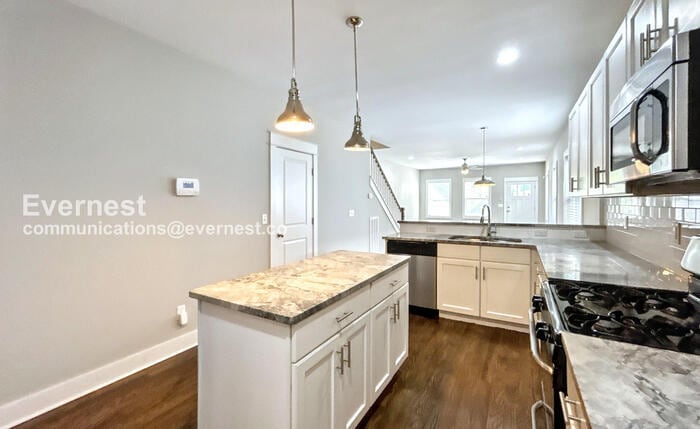 Building Photo - 1806B 7th Ave N