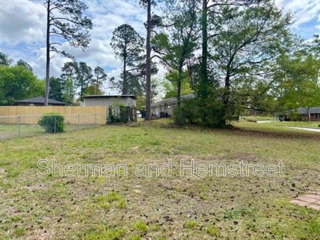 Building Photo - 336 Deerwood Ct