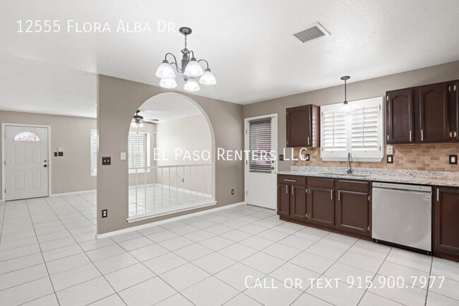 Building Photo - 12555 Flora Alba Dr