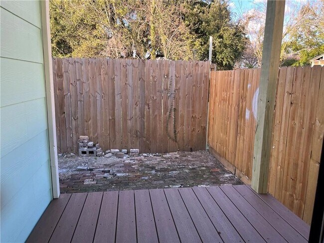 Building Photo - 2317 N Claiborne Ave