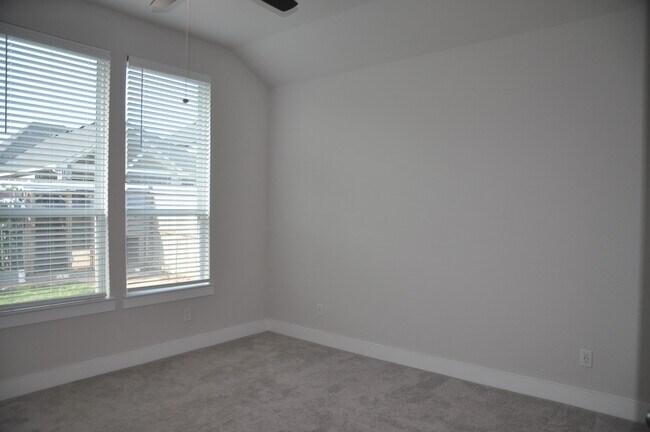 Building Photo - 31822 Grand Orch Ln