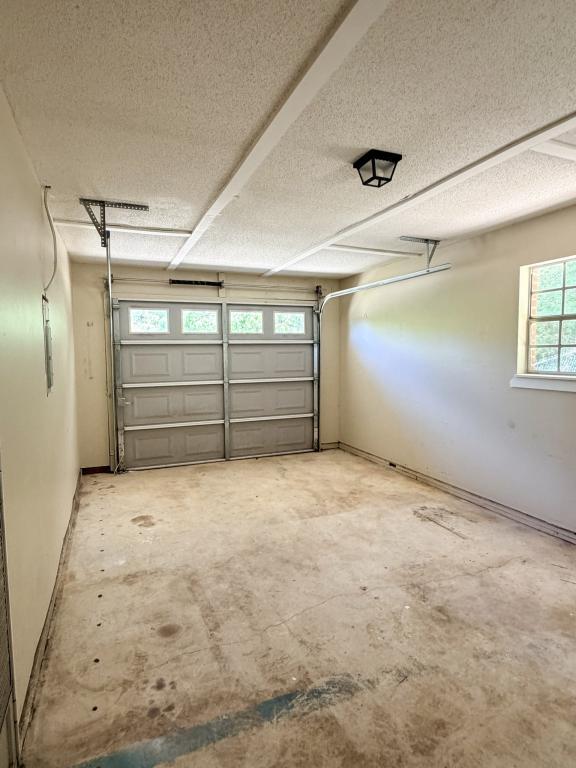 Building Photo - 103 Green St