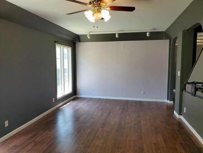 Building Photo - 3209 Chatfield Pl