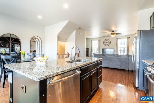 Building Photo - 2033 Elm Tree Ct