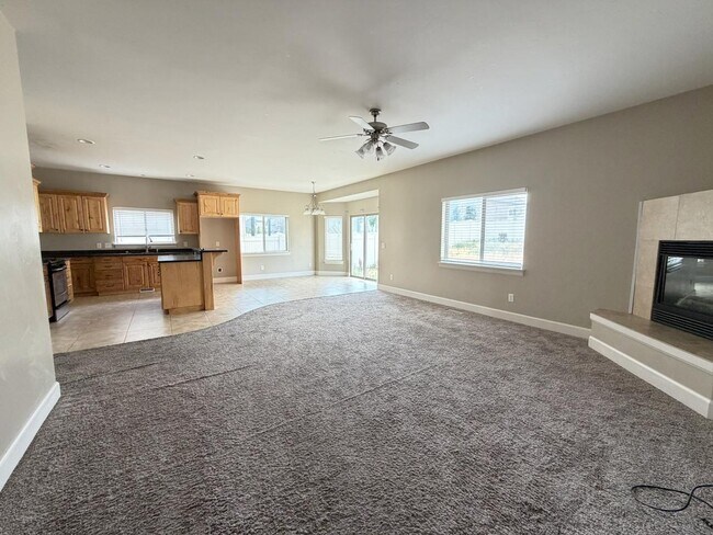 Building Photo - 783 Meadow Side Dr