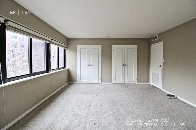 Building Photo - Winston Churchill Condo for Rent