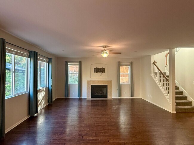 Building Photo - Beautiful 5-Bedroom Home In Oceanside