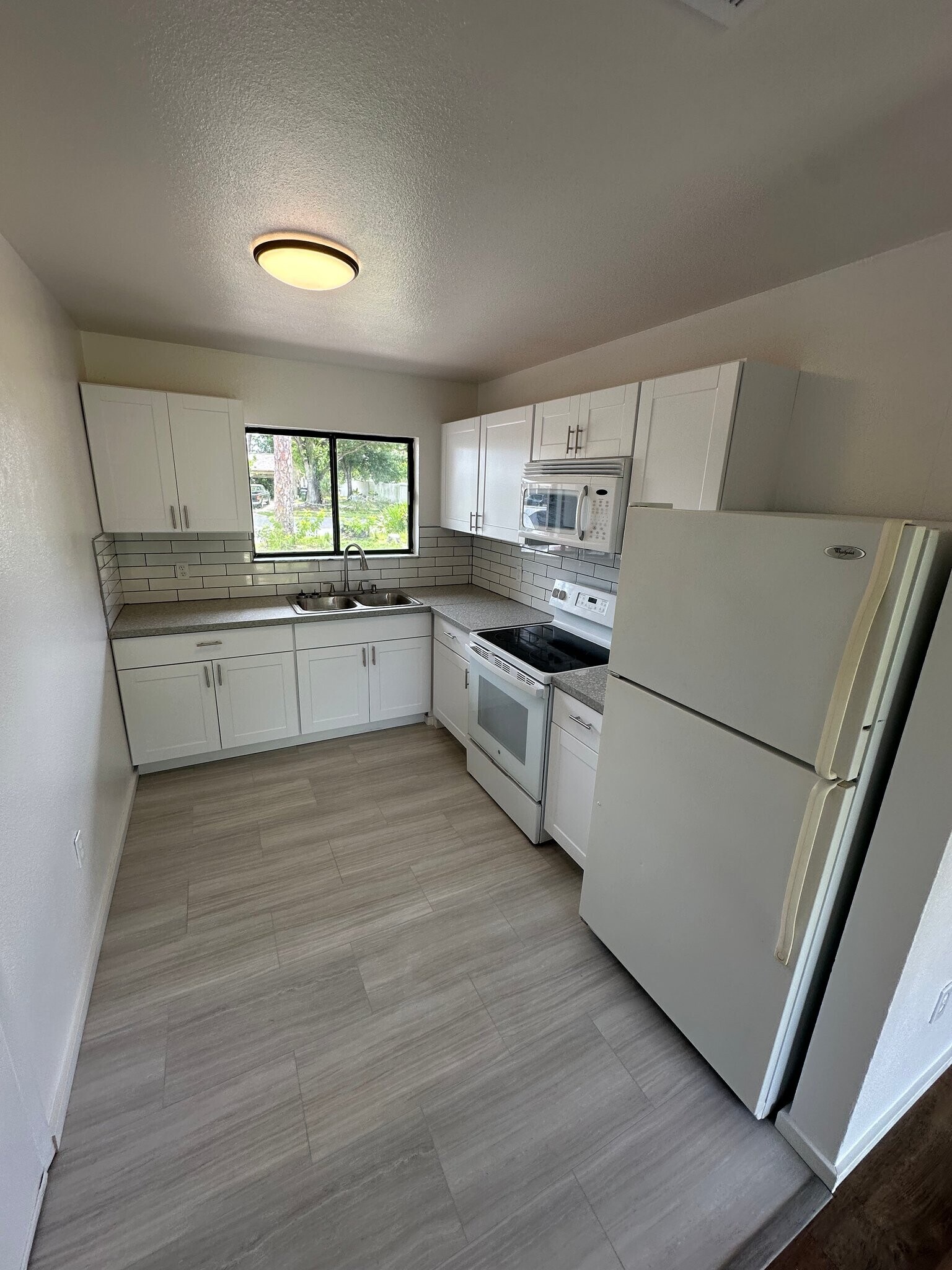 Building Photo - 7181 Mesa Ct