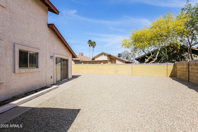 Building Photo - 11345 N 82nd Dr
