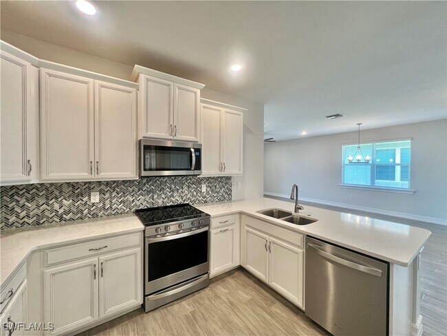 Building Photo - 1233 Enbrook Lp